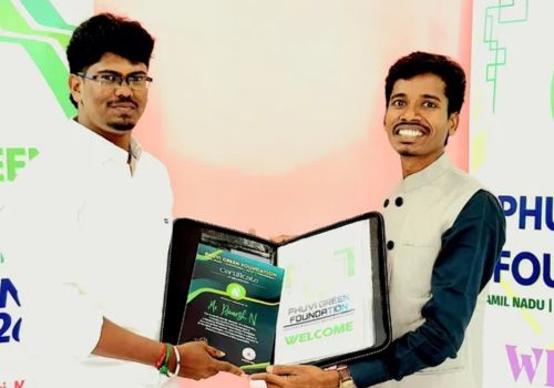 Our Chairman Mr. Karthikeyan (on the left) presents Member kit to our General Secretary Mr. Ramesh (on the right).